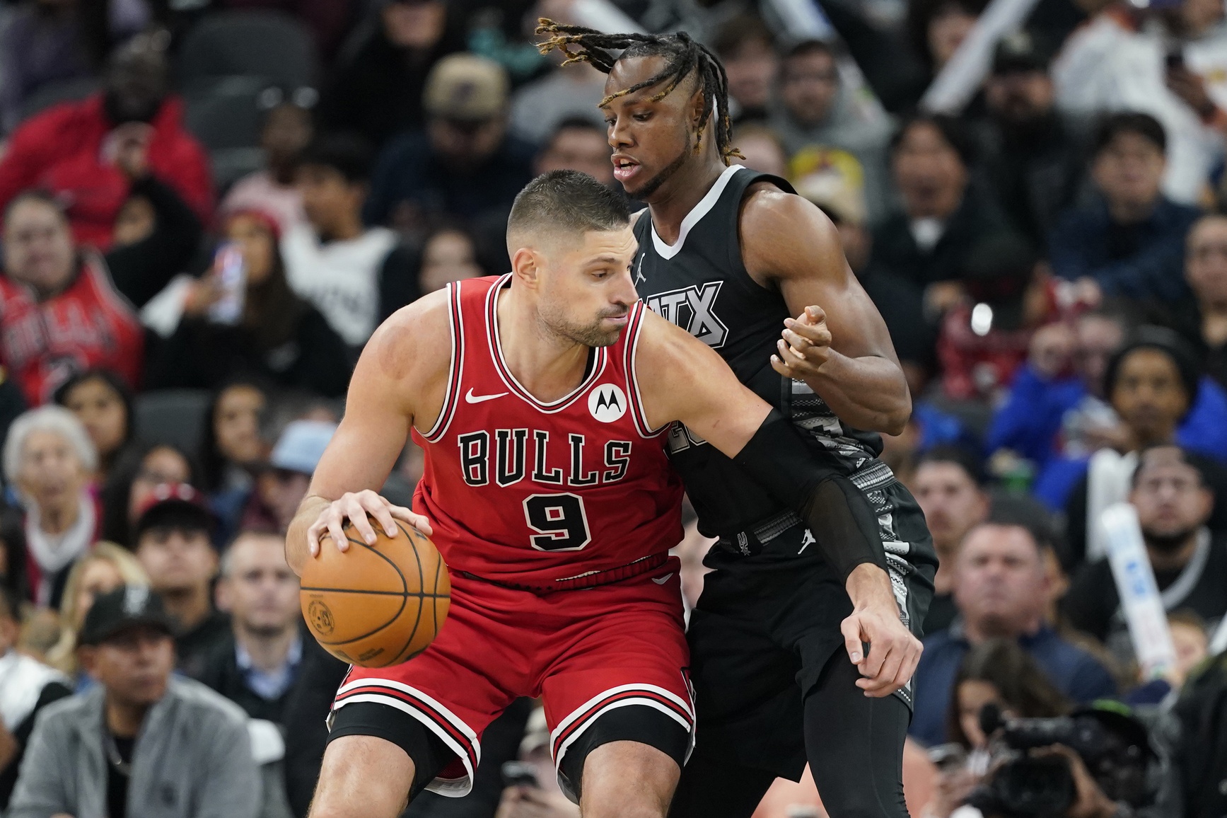 Nikola Vucevic spurs bulls