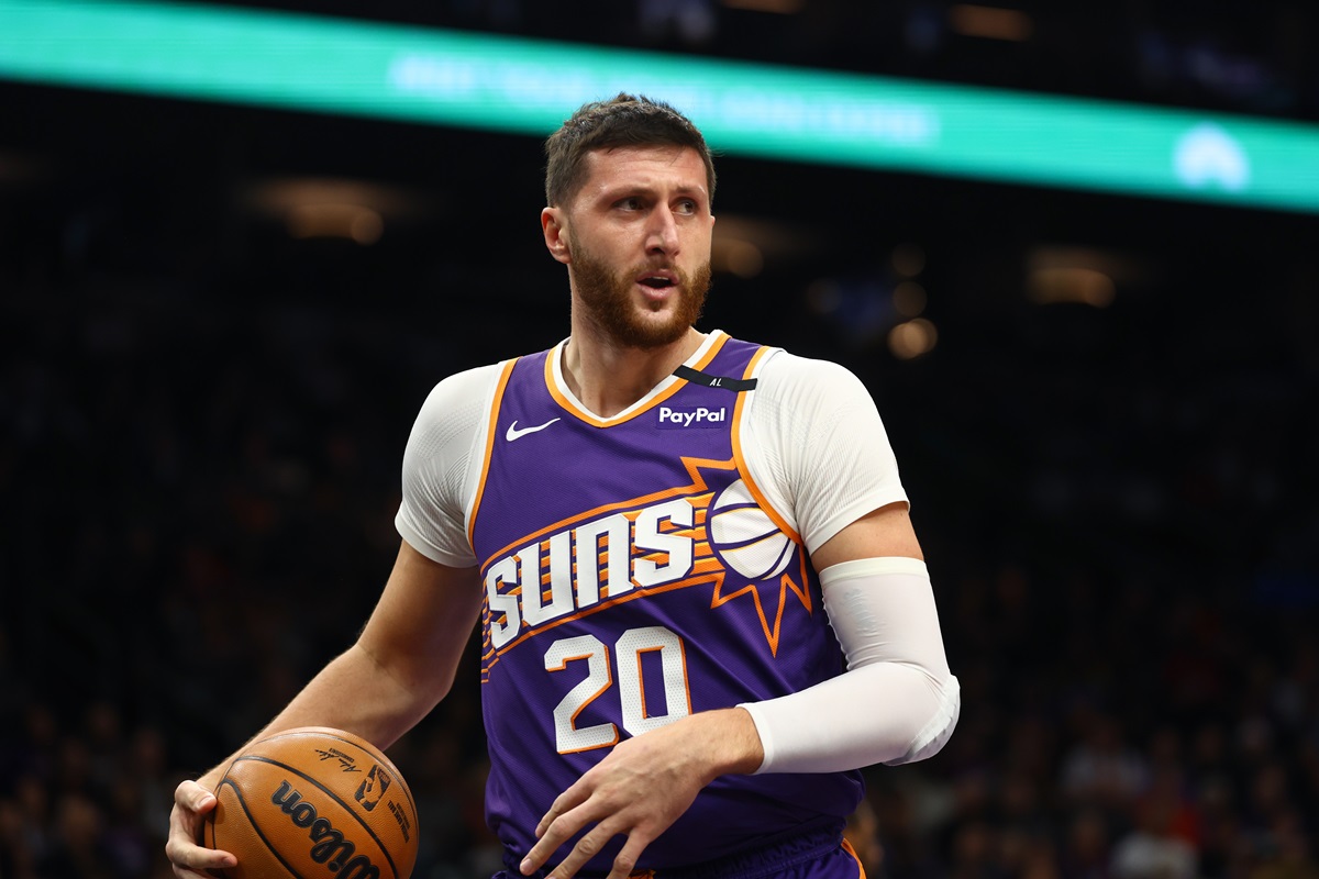 Jusuf-Nurkic (Suns) contre les Hornets