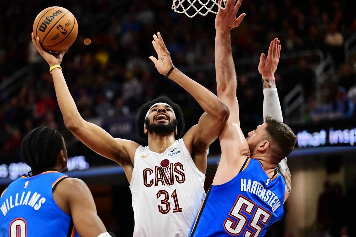 Jarrett Allen (Cavaliers) contre le Thunder