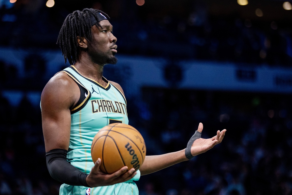 Mark Williams aux Lakers