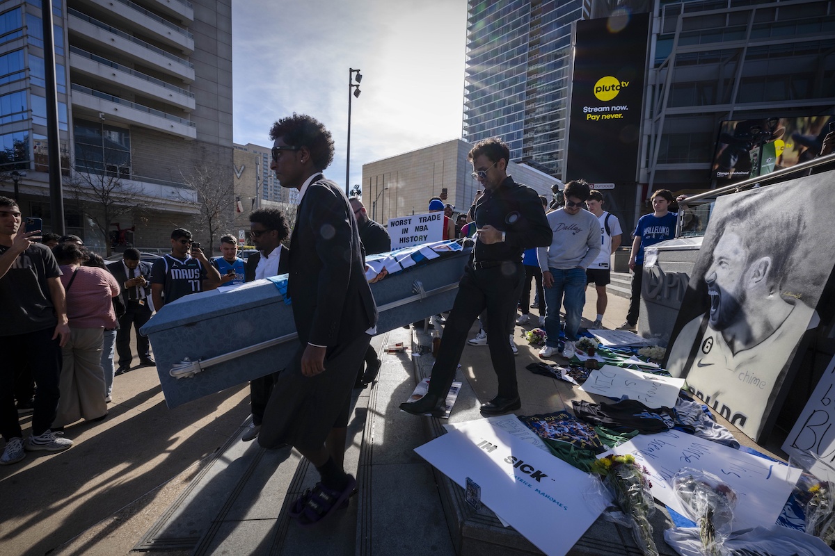 Luka Doncic Mavs fans