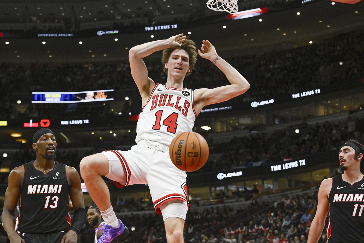 Matas Buzelis (Bulls) contre le Heat