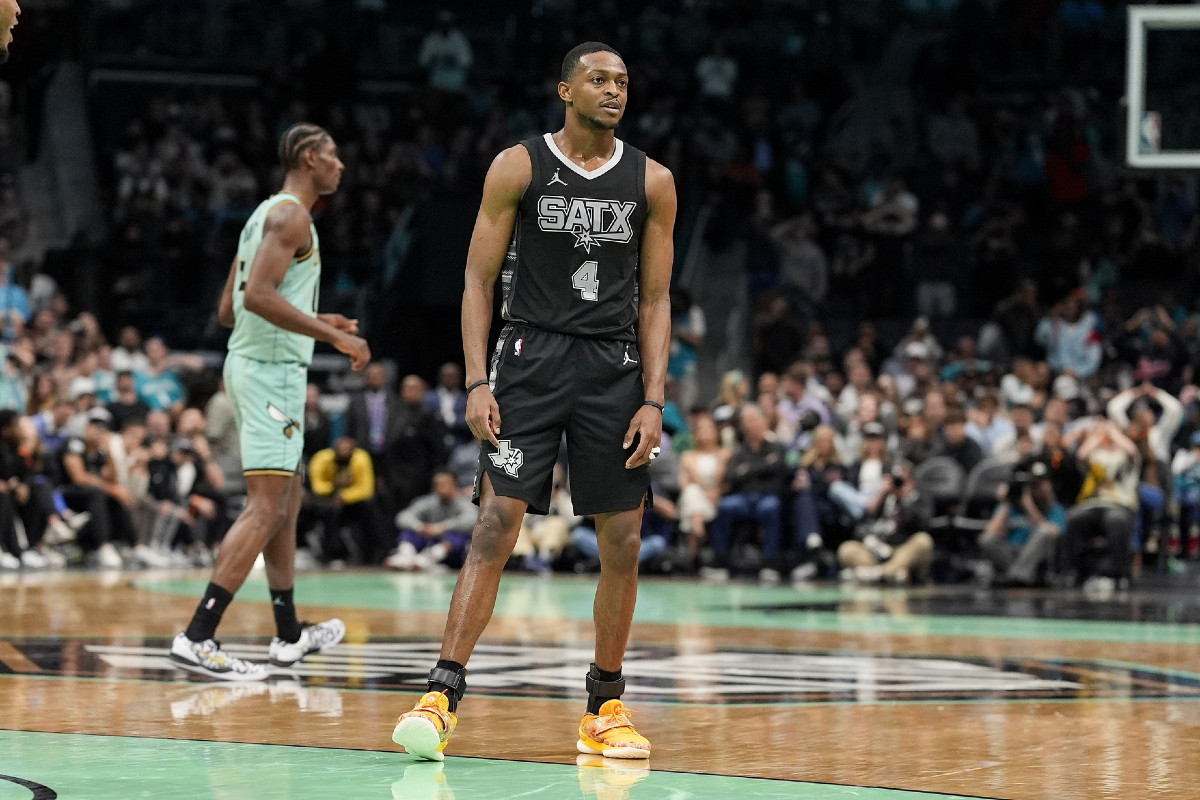 De'Aaron Fox avec les Spurs