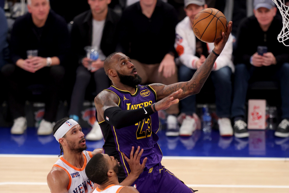 LeBron James et les Lakers face aux Knicks