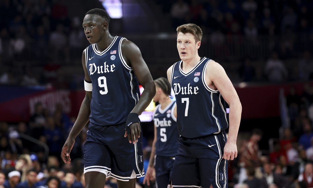 Khaman Maluach et Kon Knueppel avec Duke