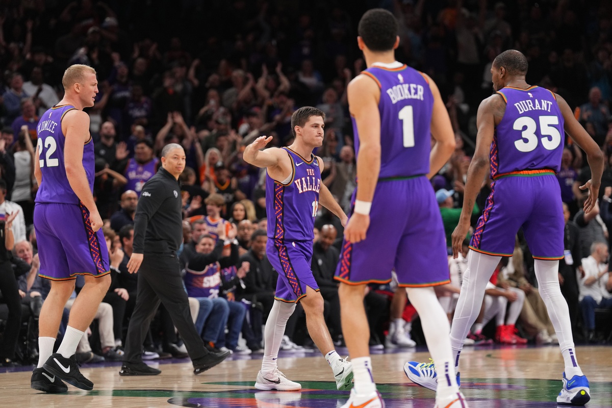 Collin Gillespie avec les Suns