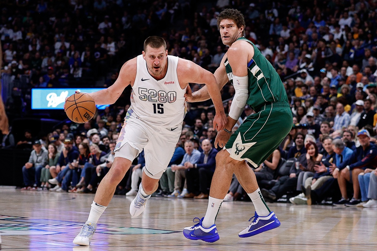 Nikola Jokic (Nuggets) contre les Bucks