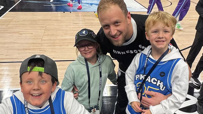Joe Ingles et ses enfants
