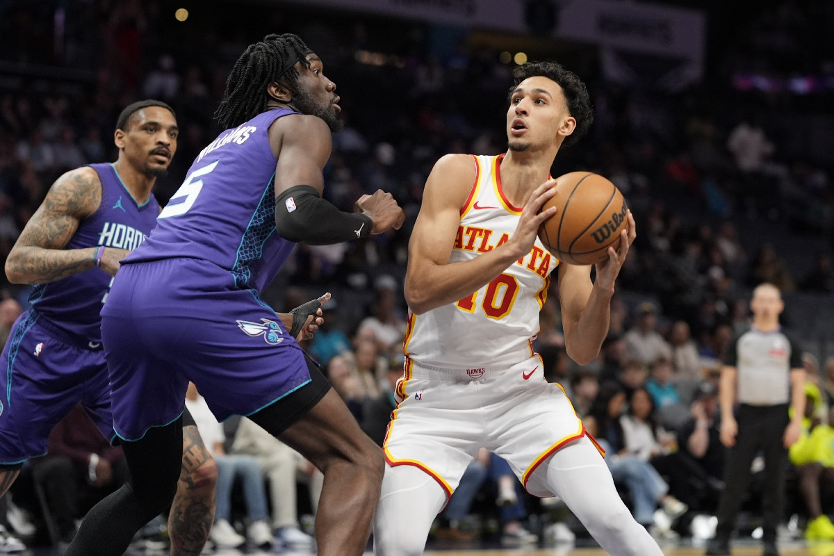 Zaccharie Risacher et les Hawks face aux Hornets