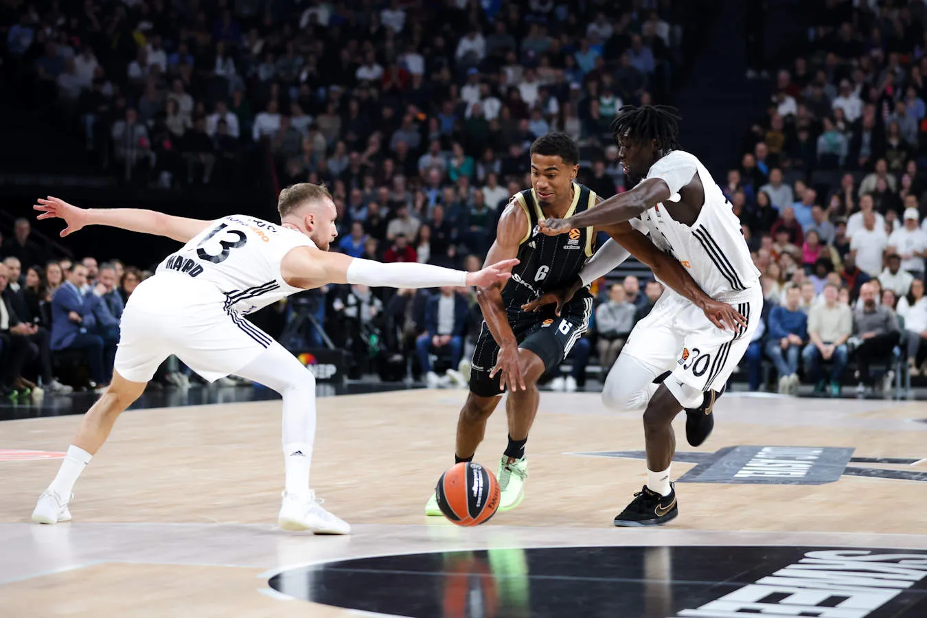 Théo Maledon avec l'Asvel