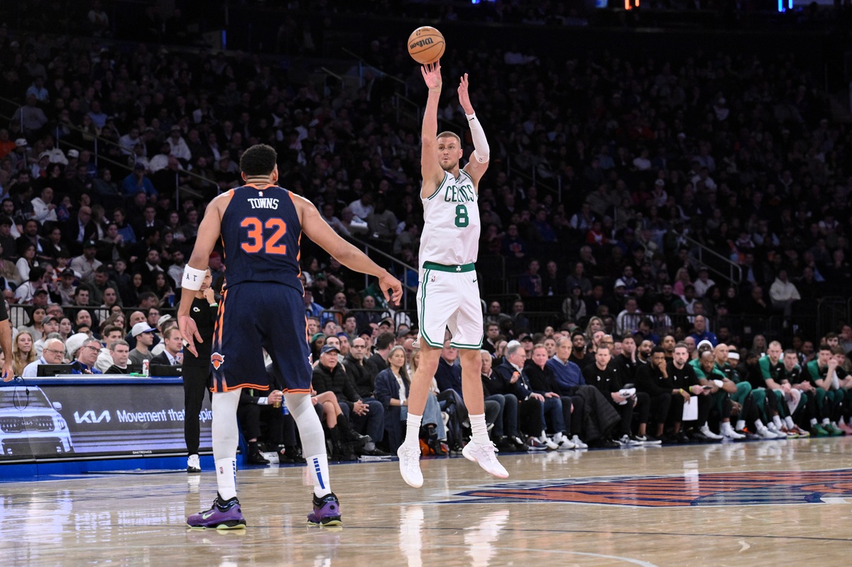 Kristaps Porzingis (Celtics) au tir contre les Knicks