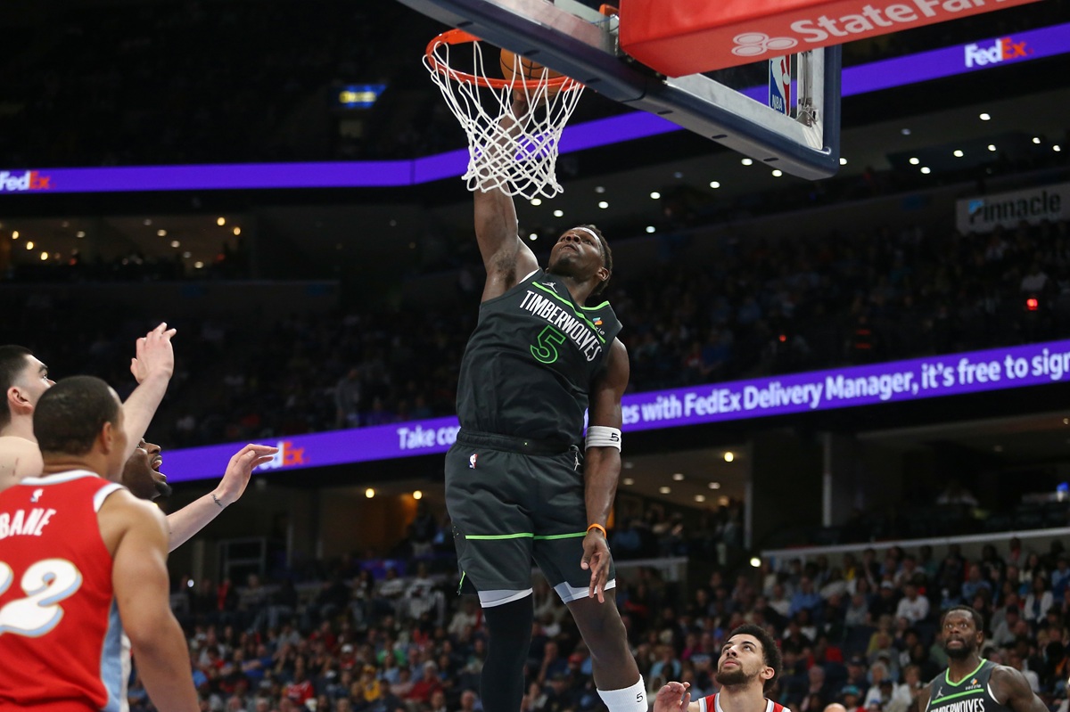 Anthony Edwards (Wolves) contre les Grizzlies