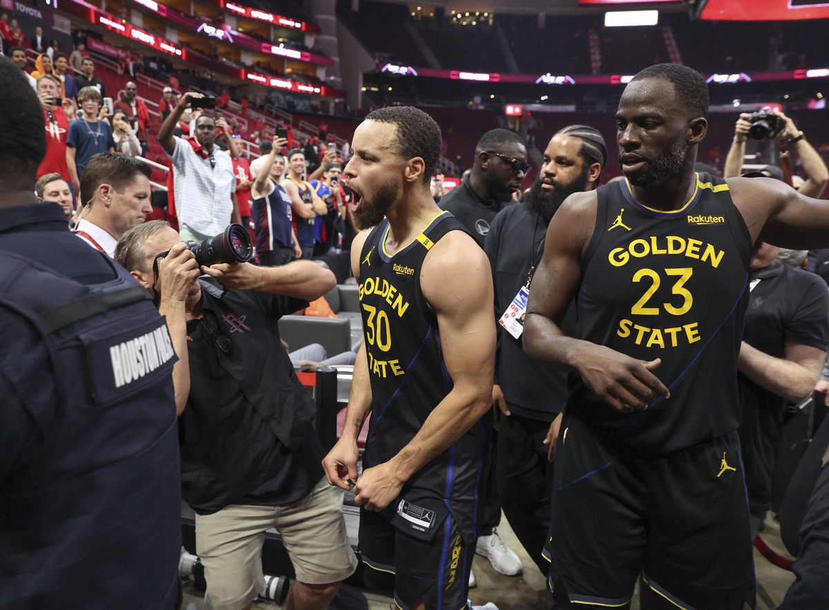 Stephen Curry et les Warriors lors du Game 7 à Houston