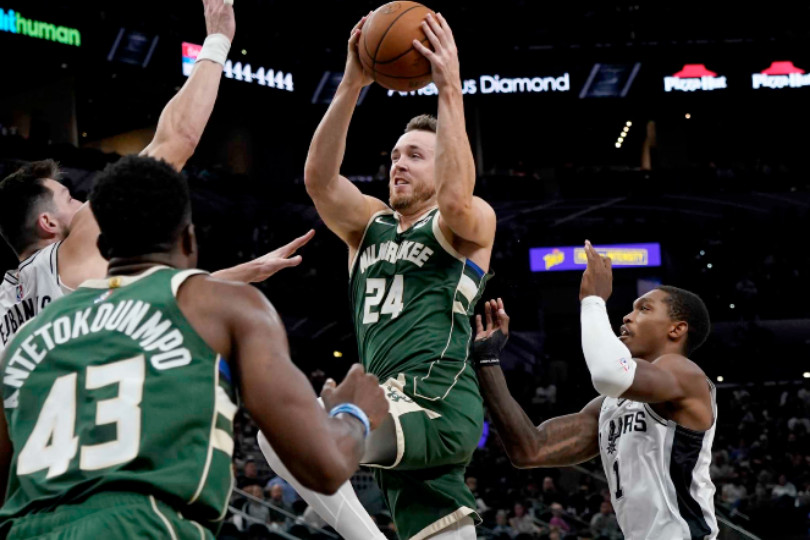 Pat Connaughton avec les Bucks