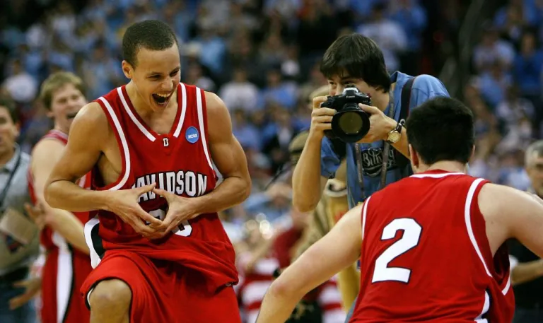 Stephen Curry face à Gonzaga
