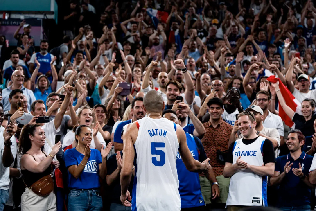 Nicolas Batum avec l'Equipe de France