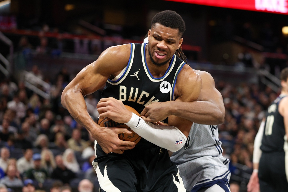 Giannis Antetokounmpo avec les Bucks
