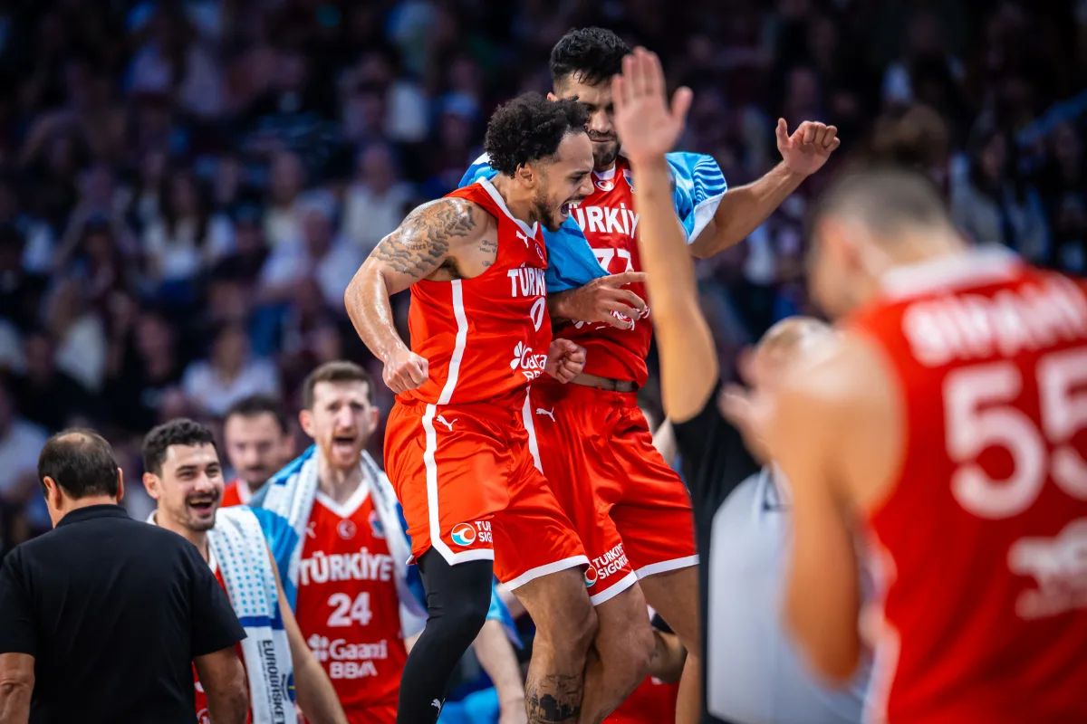 La Turquie face à la Lettonie