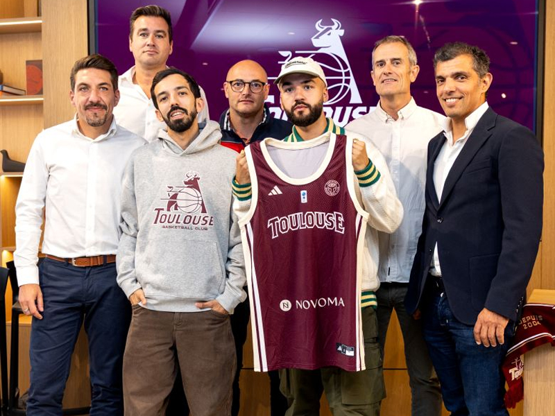 BigFlo et Oli au Toulouse Basket Club