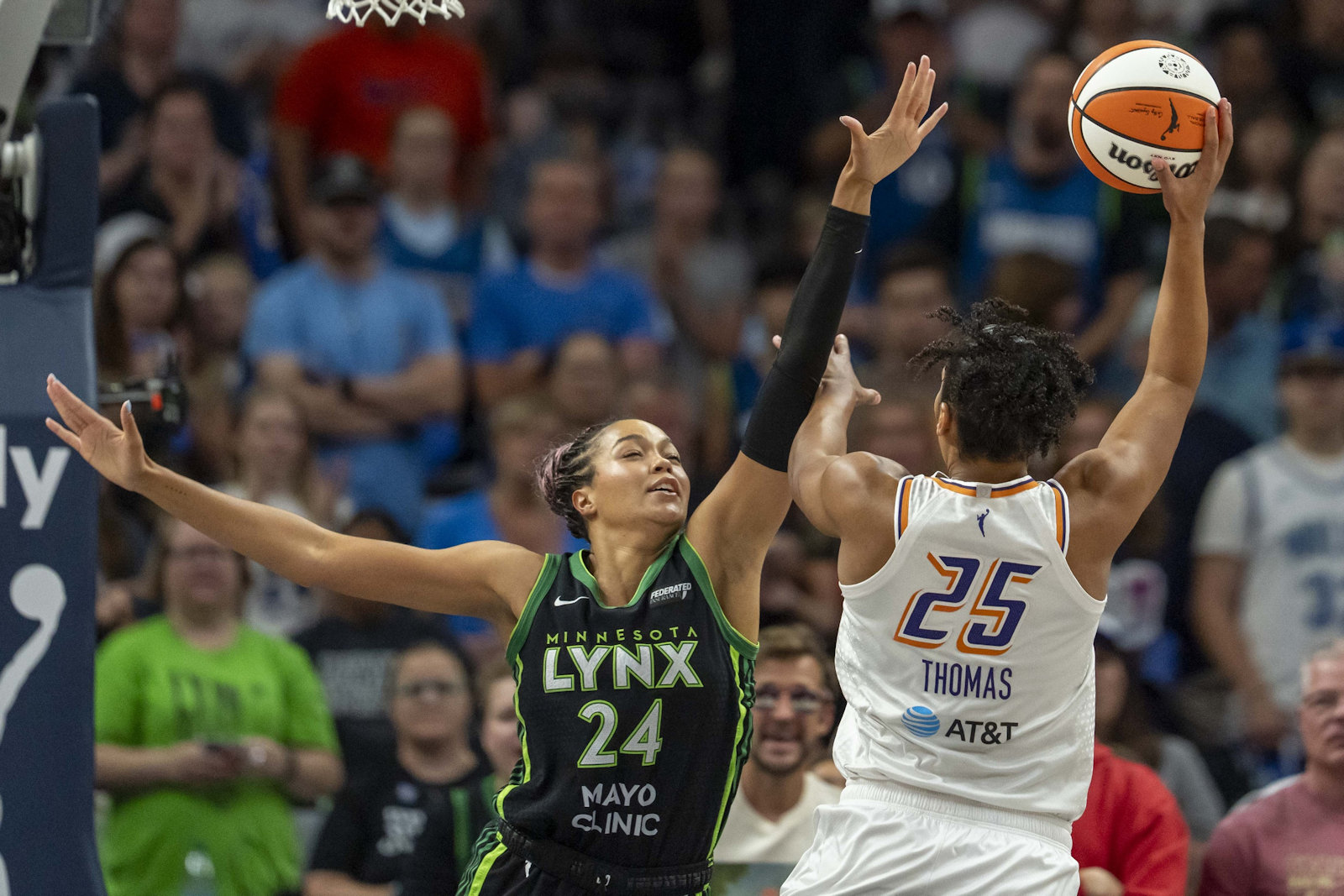 napheesa collier lynx