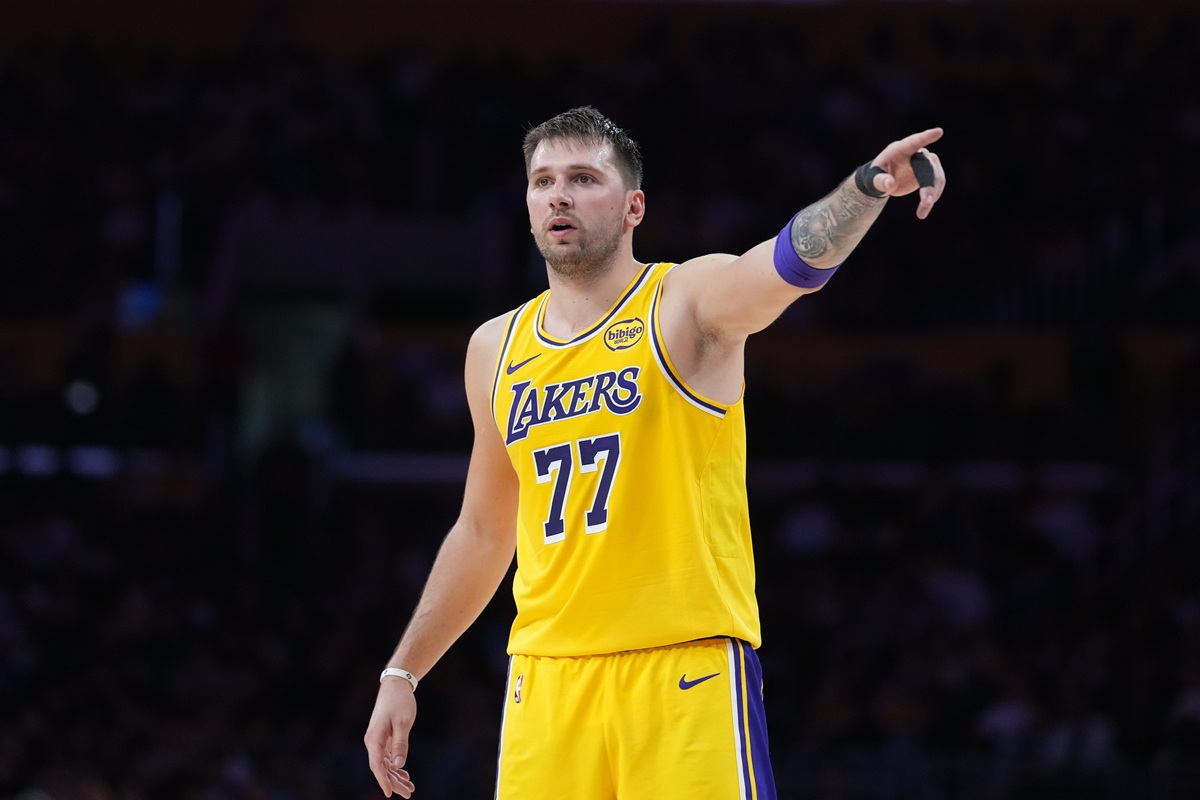 Luka Doncic (Lakers) contre les Wolves